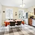 Pine Haven شقة